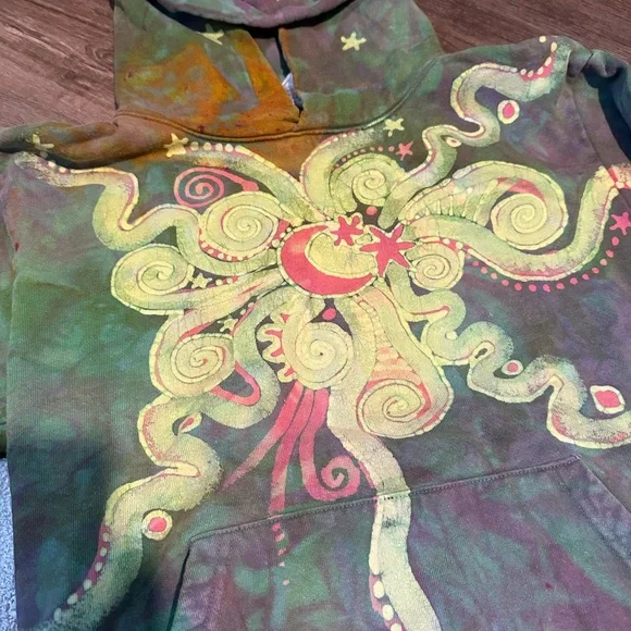 Batikwalla handmade batik tie dye cotton hoodie - Picture 3 of 4
